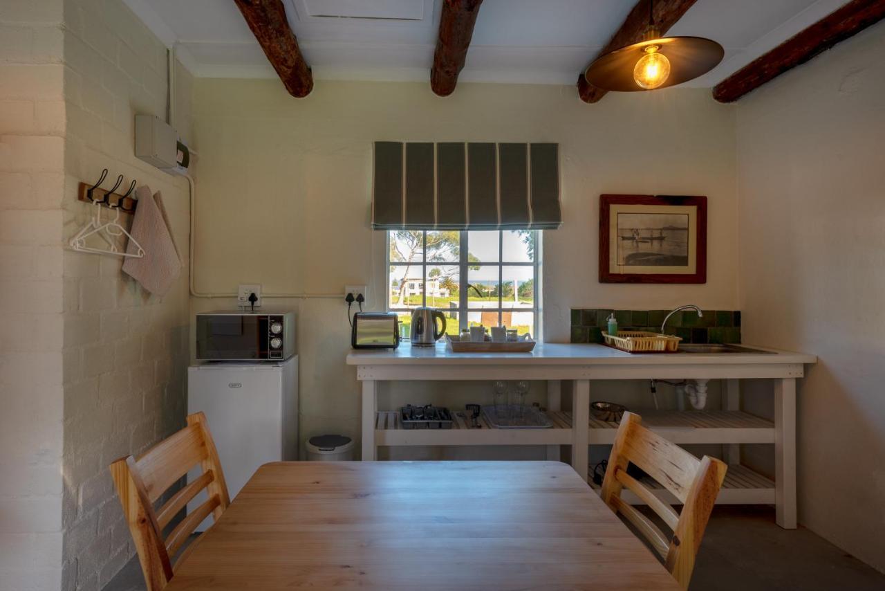 Honeyrock Cottages Kleinmond Bagian luar foto